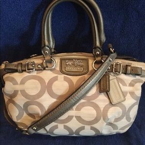 Coach Classic Logo Crossbody